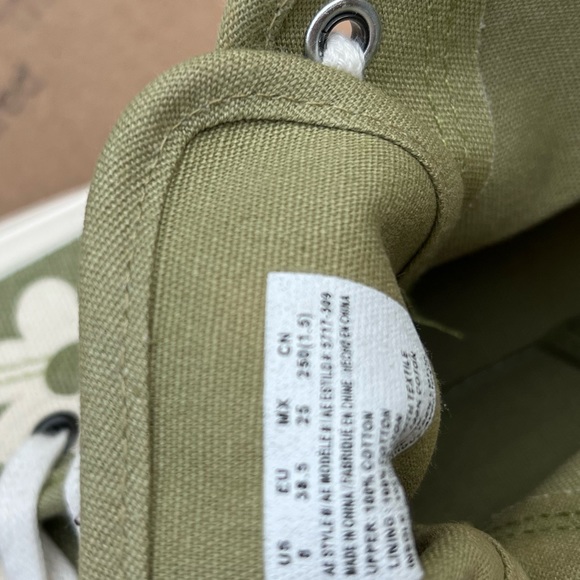 American eagle nwt high top floral sneakers size 8 adorable 70s style - Picture 6 of 7